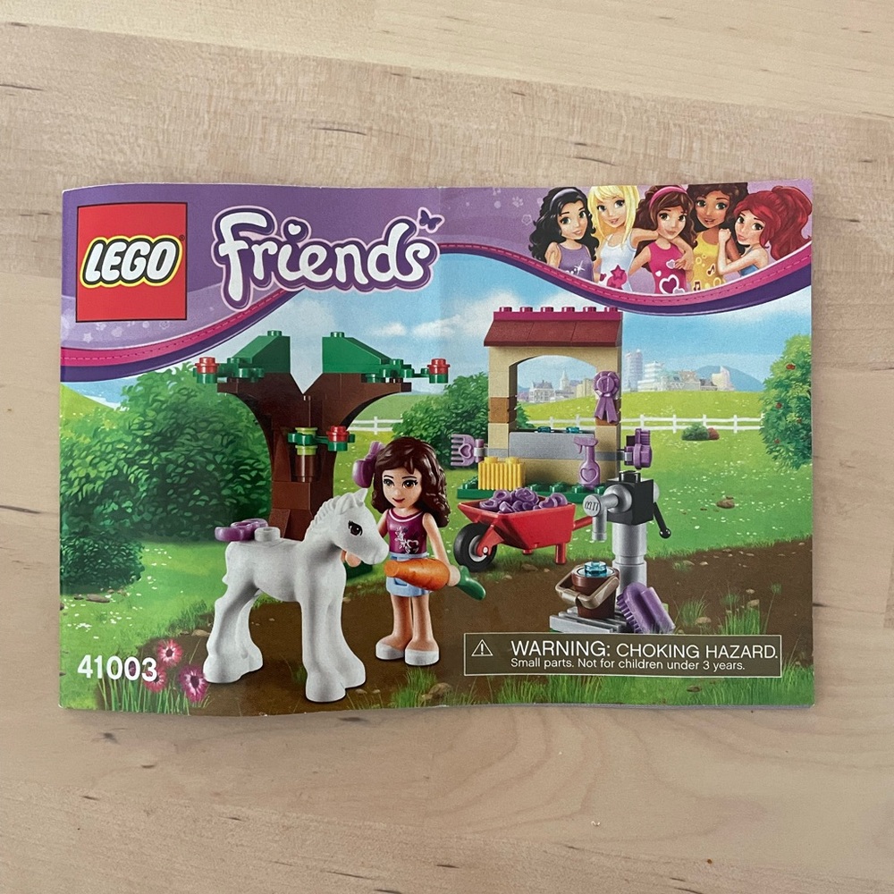 Lego Friends set 41003 Olivia’s Newborn Foal